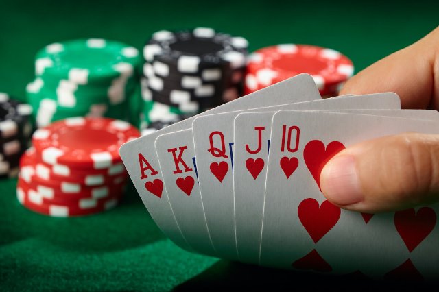 Покерные Турниры и WSOP: Стратегии, Легенды и Эмоции